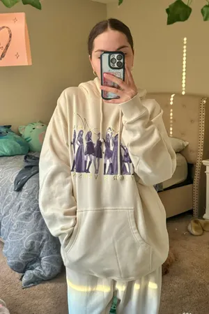 Taylor Swift speak now hoodie thumbnail 4