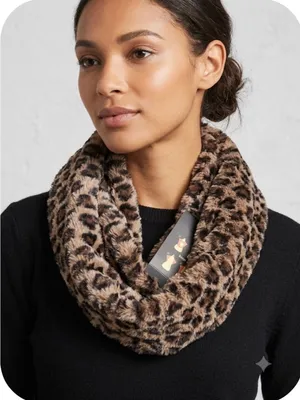 Faux Fur Leopard Print Infinity Scarf‎ thumbnail 1
