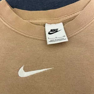 Nike Oversized Crewneck- tan thumbnail 2