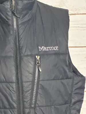 Marmot gorpcore black insulated puffer vest Size Small thumbnail 4