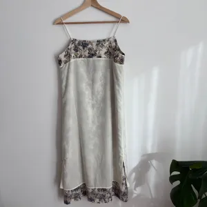 Uma Wang Style Floral Printed Midi Dress thumbnail 4