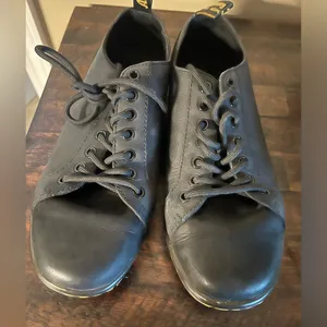 Dr. Martens Calmont Mens 8 Women’s 9 EU 41 Black Leather Doc Lace Up Shoe thumbnail 2