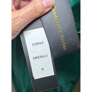 Cinderella Divine NWT Emerald Green One-Shoulder Gown Size M Formal Maxi‎ thumbnail 6