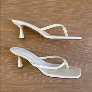 Billini Thong Sandals Xami Size 9 White thumbnail 2