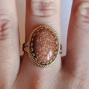 Vintage Ornate Oval Sparkly Gemstone Ring Gold thumbnail 5