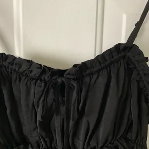 American‎ Eagle Outfitters Satin Babydoll Top Size Small Black thumbnail 4