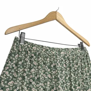 American Eagle Women's L Green Ditsy Floral Tiered Maxi Skirt Cottagecore Boho thumbnail 6