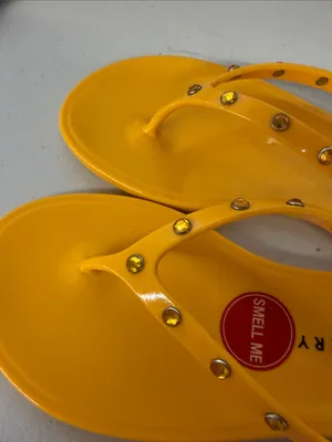 New sz 7 Katy Perry Yellow Studded Jelly Flip Flops gold smell me thumbnail 3