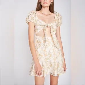 En‎ Saison Yellow Floral Eyelet Mini Dress Puff Sleeve tie Open Front Women’s M thumbnail 6