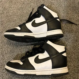 Nike High Top Panda Dunks thumbnail 3