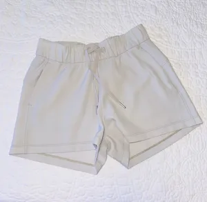 Lululemon On The Fly Short 2.5” thumbnail 1