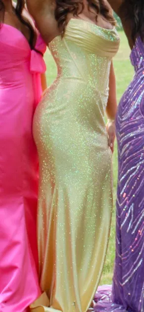 Sherri Hill yellow prom dress thumbnail 3