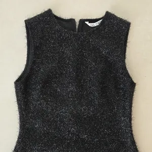New Zara Elegant Vintage Look Black Sleeveless Fuzzy Dress thumbnail 5