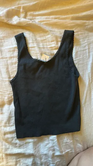 Tilly's RSQ crop tank thumbnail 2