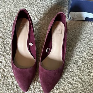 Gap suede classic pump in Bordeaux size 9. 5. thumbnail 2