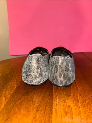 Born LillyAnimal Print Leather Upper&Lining Slip-on Shoes Flats Size 9.5 Women’s thumbnail 4