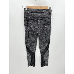 Lululemon Pace Perfect Air Time White Black 7/8 Tight‎ Leggings Women's Size 6 thumbnail 2