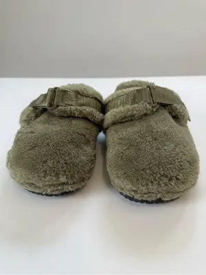 UGG women’s Olive Green Fuzz Clog Slippers thumbnail 4