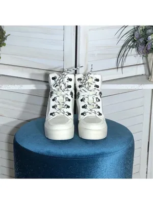 Madden Girl Cream Vegan Leather Lace Up Boots 7.5 thumbnail 4