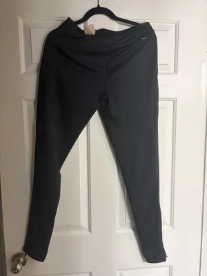 Adidas Tapered Essentials 3-Stripes Pants thumbnail 2