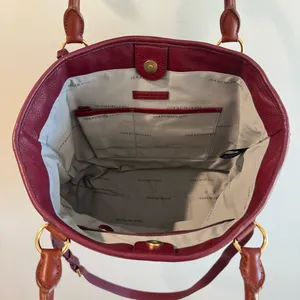 Isaac Mizrahi Bridgehampton Burgundy Cognac Leather Tote‎ Messenger Turnlock Bag thumbnail 12