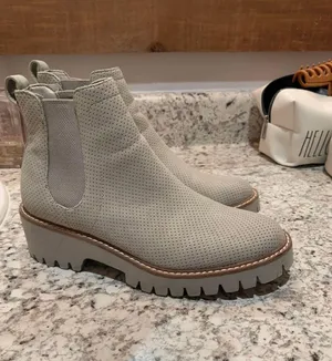 Womens Grey Boots Gray Size 6.5 thumbnail 1