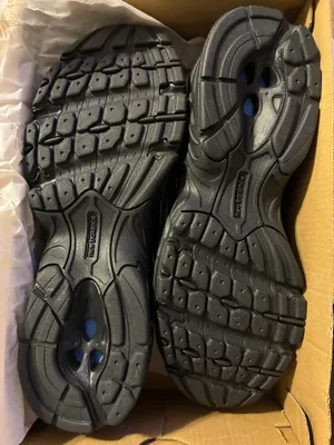 New Balance Shoes Women’s Black thumbnail 2