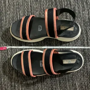 Coral Blue Platform Black and Pink Sandals Size 8 thumbnail 5