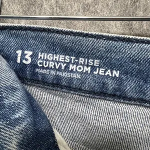 Arizona Jean Co Highest Rise Curvy Mom Distressed Denim Light Wash Women's‎ 13 thumbnail 2