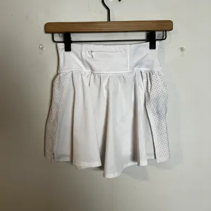 Spanx - Get Moving 14" Skort White Athletic Golf Pickleball Tennis Outdoors thumbnail 6