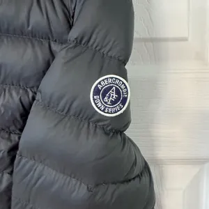 Abercrombie & Fitch Black Puffer Jacket thumbnail 3