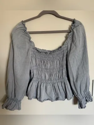 WHO WHAT WEAR Blue Chambray Smocked Top Balloon Puff Sleeves Ruffles Size M thumbnail 5
