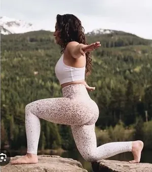 ZYIA White Stay Gold Hi Rise Leggings Sz‎ 8-10 thumbnail 1