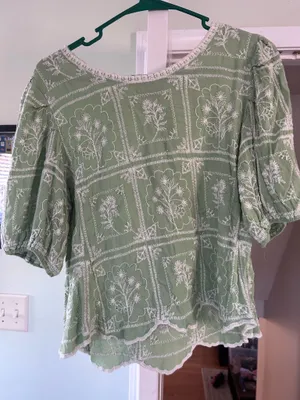 Solitaire Green floral shirt thumbnail 1