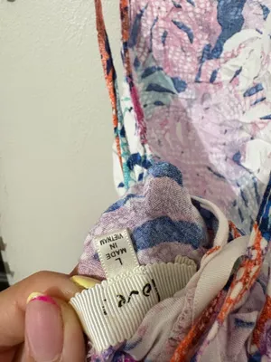Love In Colorful blouse thumbnail 4