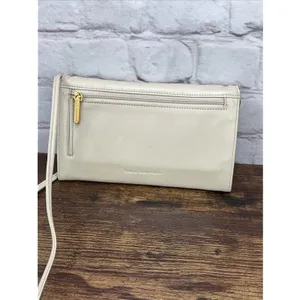 Stone Mountain‎ Cream Crossbody Wallet/Purse Gold Hardware With Check Book thumbnail 2