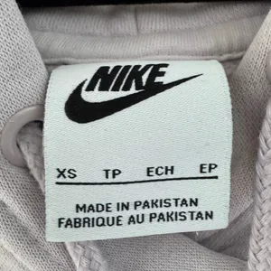 Nike Center Swoosh (embroidered) Size XS (unisex) in light lavender thumbnail 3