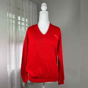 Vintage ‘80s Moorewear Rockmont Summer Camp Red V-Neck Pullover Unisex Sweater thumbnail 3