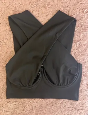 Black Top thumbnail 1