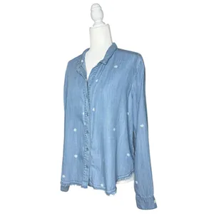 Cloth‎ & Stone Top L Anthropologie Denim Chambray Polka Dot Button Up Shirt thumbnail 3