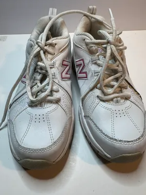New Balance Womens 608 V3 Size 7.5 #WX608V3P thumbnail 1