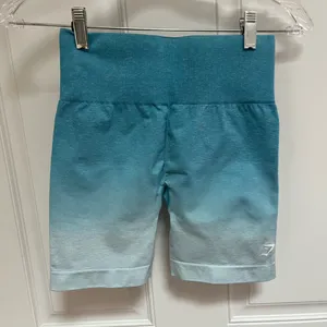 Gymshark ombré blue compression‎ biker shorts size small thumbnail 3