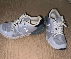 On Blue Shoes thumbnail 3