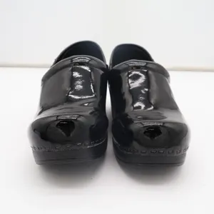 Croft & Barrow Juliana Clogs Womens US 7.5M Black Patent Leather Slip On Shoes thumbnail 5