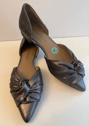 Donald J. Pliner D’Orsay Flats Women’s Size 5.5 Metallic Silver Leather Ruched thumbnail 1