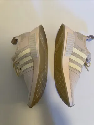 Adidas Originals Womens NMD R1 x Kendra Keni Harrison GW8899 Pink Shoes Size 8 thumbnail 3