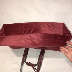 New Barnes And Noble Red Quilted Velvet Tote Bag Book Lovers Travel thumbnail 9