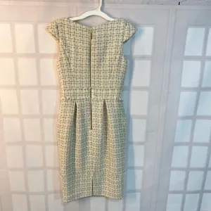 Badgley Mischka White Gold Tweed Boat Neck Cap Sleeve Sheath Dress Size 0 thumbnail 6