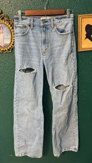 Abercrombie and Fitch The 90’s Relaxed High Rise Jeans Sz 25/0 Short thumbnail 1