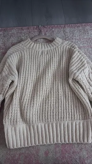 Bow Sweater Tan Size 4 thumbnail 3